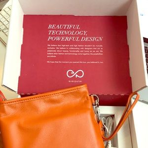 Everpurse Bags - Laudi Vidni x Everpurse Wristlet Everpurse Bags - Laudi Vidni x Everpurse Wristlet
